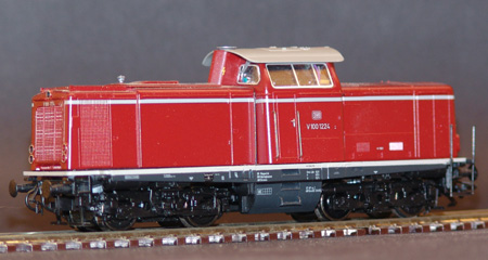 V100 1224